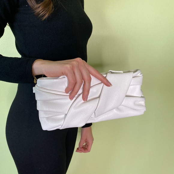 Aldo White Clutch - Picture 1 of 5